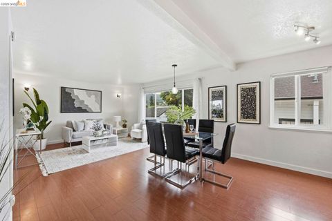 Photo of 2450 Palmetto St #4, Oakland, CA 94602 (MLS # 41132724)