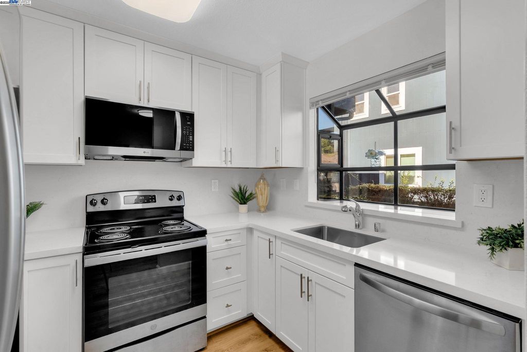 Photo of 6189 Thornton Ave #C, Newark, CA 94560 (MLS # 41116292)