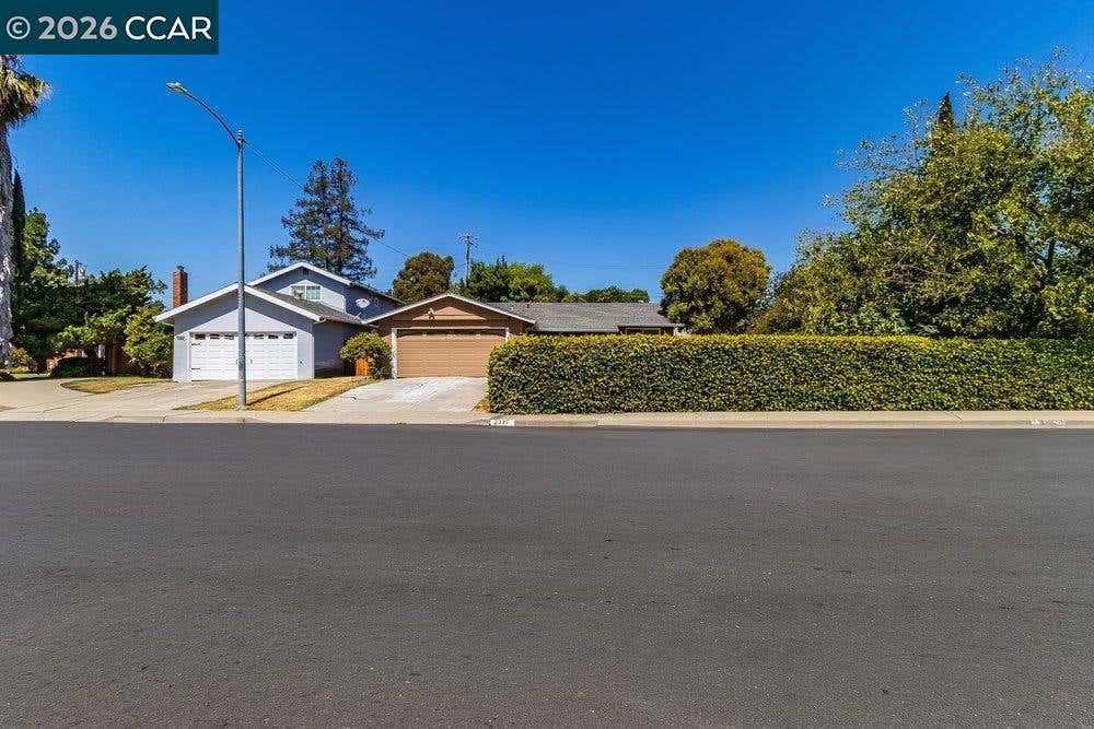 Photo of 3337 Claudia Dr, Concord, CA 94519 (MLS # 41145832)