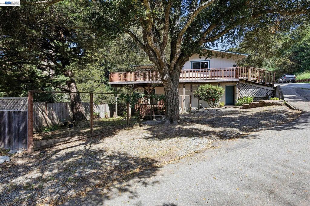 Photo of 601 Burns Ave, Aptos, CA 95003 (MLS # 41128817)