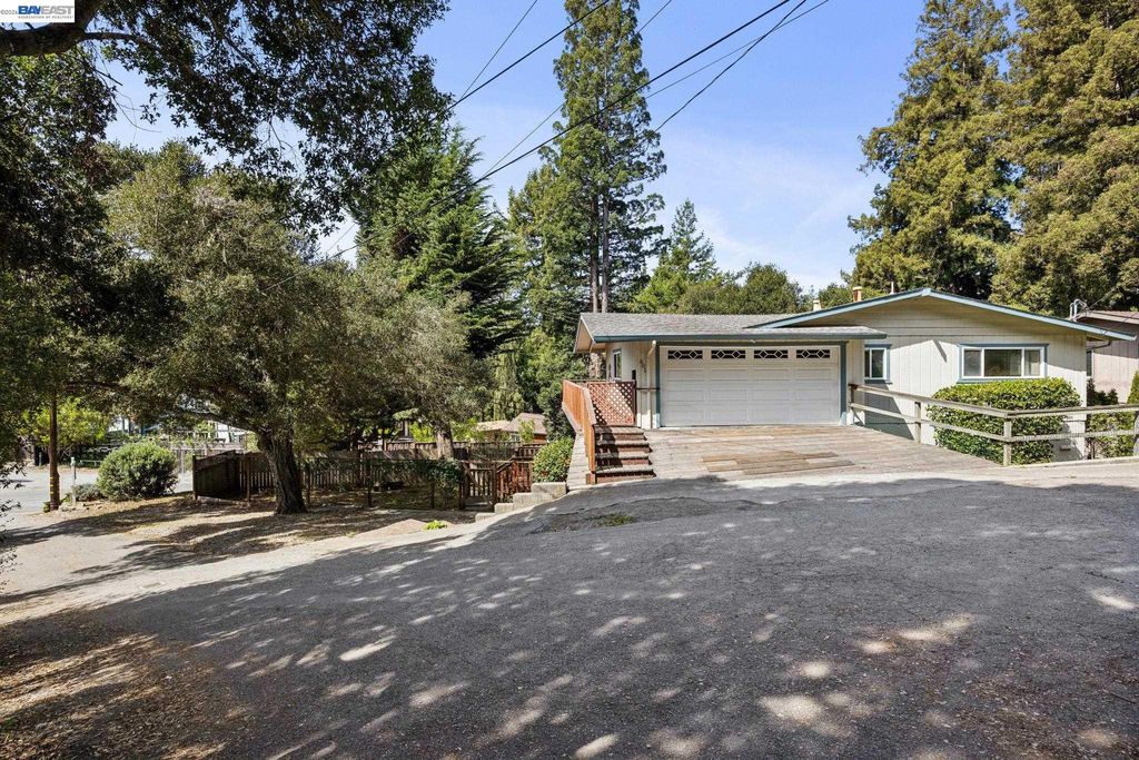 Photo of 601 Burns Ave, Aptos, CA 95003 (MLS # 41128817)