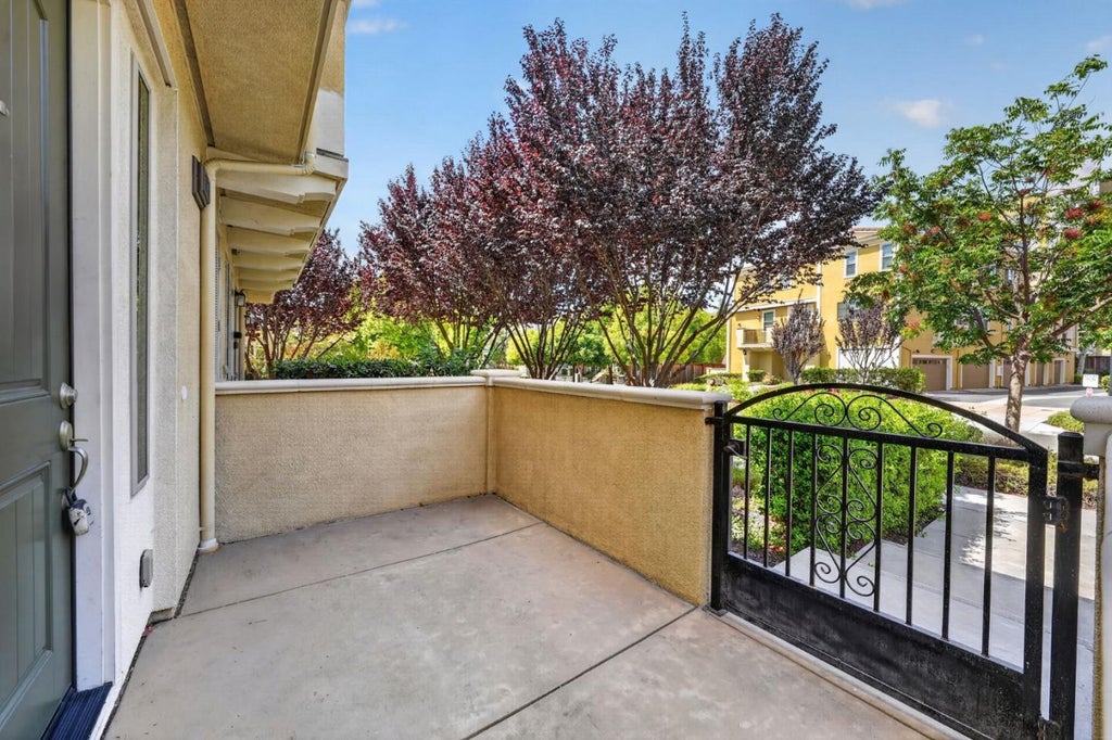 Photo of 318 Expedition Lane, Milpitas, CA 95035 (MLS # ML82058519)