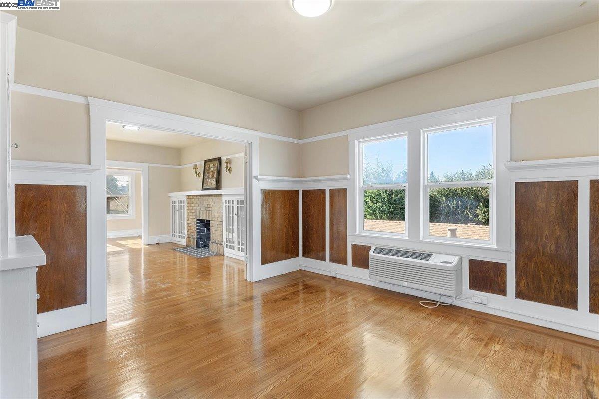 Alameda, California 94501, United States, ,Residential,Active,241059