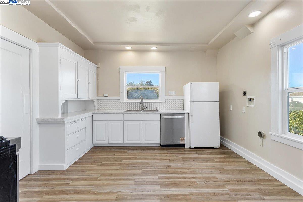 Alameda, California 94501, United States, ,Residential,Active,241059