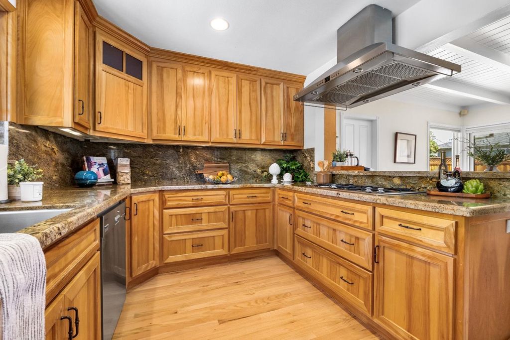 Photo of 2 Ortalon Avenue, Santa Cruz, CA 95060 (MLS # ML82047895)