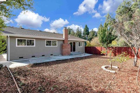 A home in El Sobrante