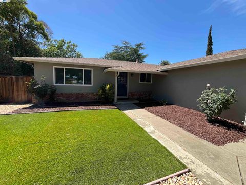 677 Wall St Livermore CA 94550