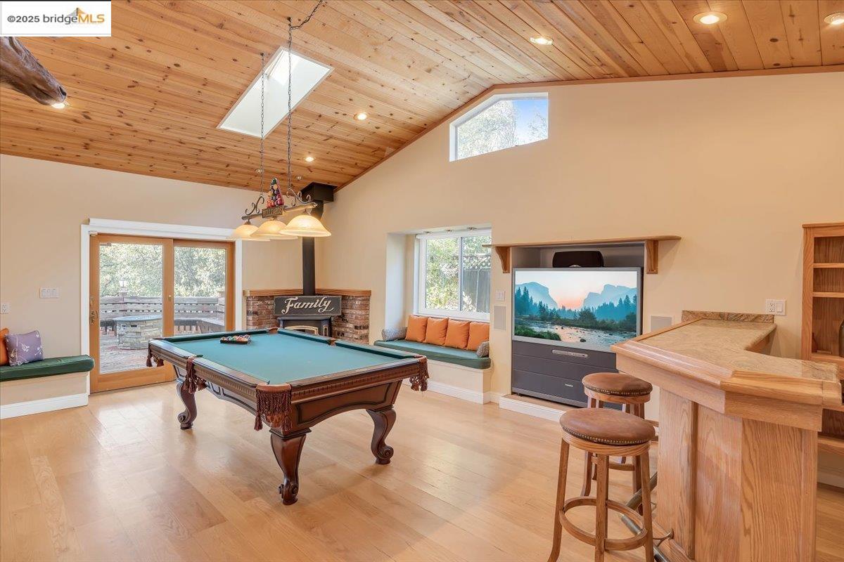 Groveland, California 95321, United States, 7 Bedrooms Bedrooms, ,5 BathroomsBathrooms,Residential,Active,1850