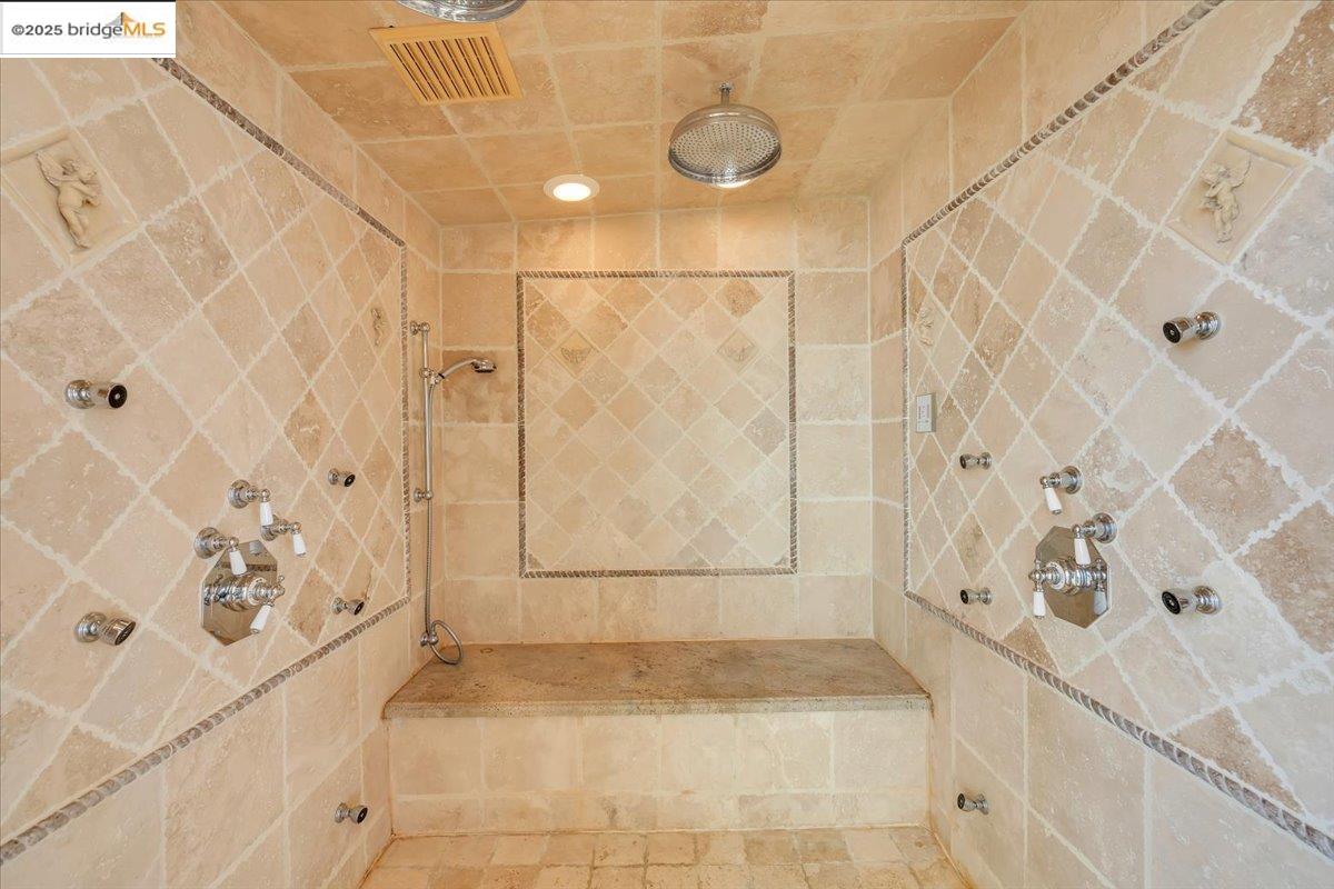 Groveland, California 95321, United States, 7 Bedrooms Bedrooms, ,5 BathroomsBathrooms,Residential,Active,1850