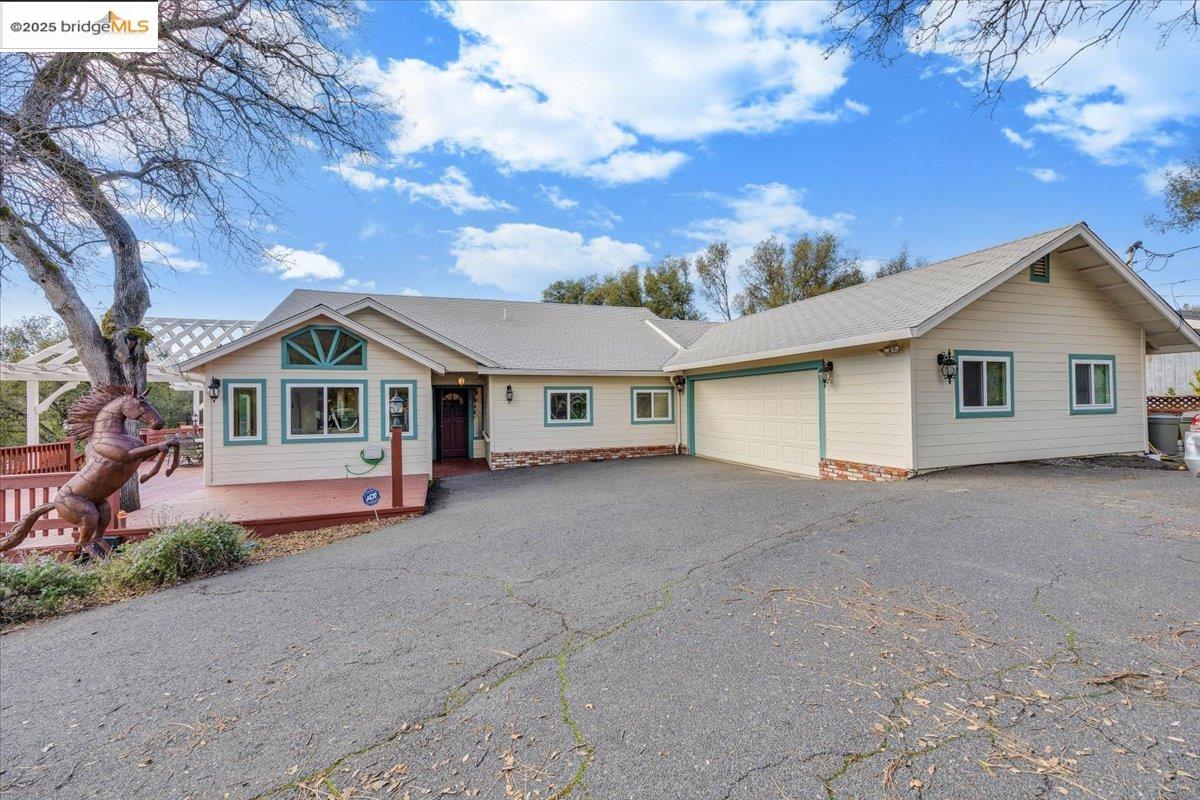 Groveland, California 95321, United States, 7 Bedrooms Bedrooms, ,5 BathroomsBathrooms,Residential,Active,1850