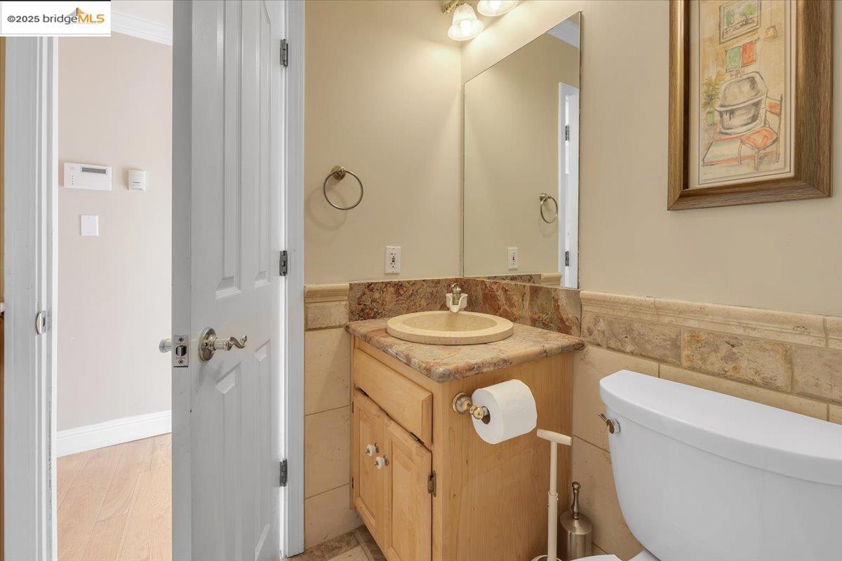 Groveland, California 95321, United States, 7 Bedrooms Bedrooms, ,5 BathroomsBathrooms,Residential,Active,1850