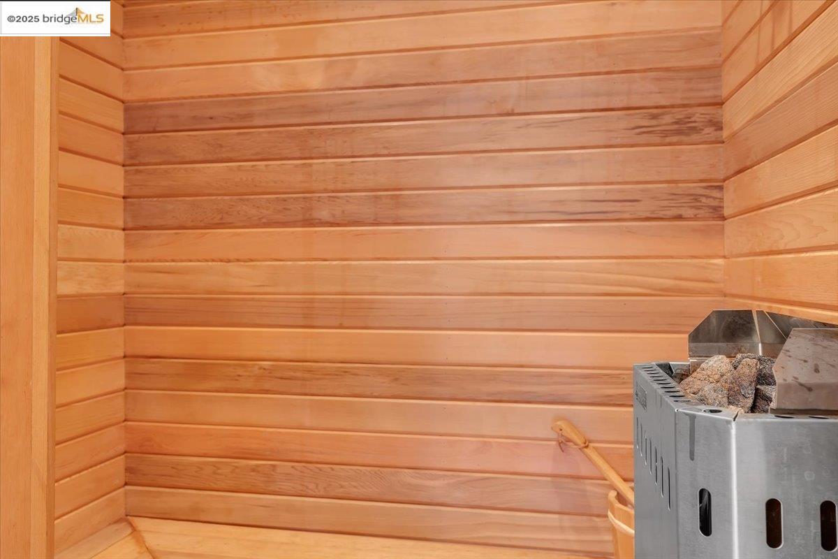 Groveland, California 95321, United States, 7 Bedrooms Bedrooms, ,5 BathroomsBathrooms,Residential,Active,1850