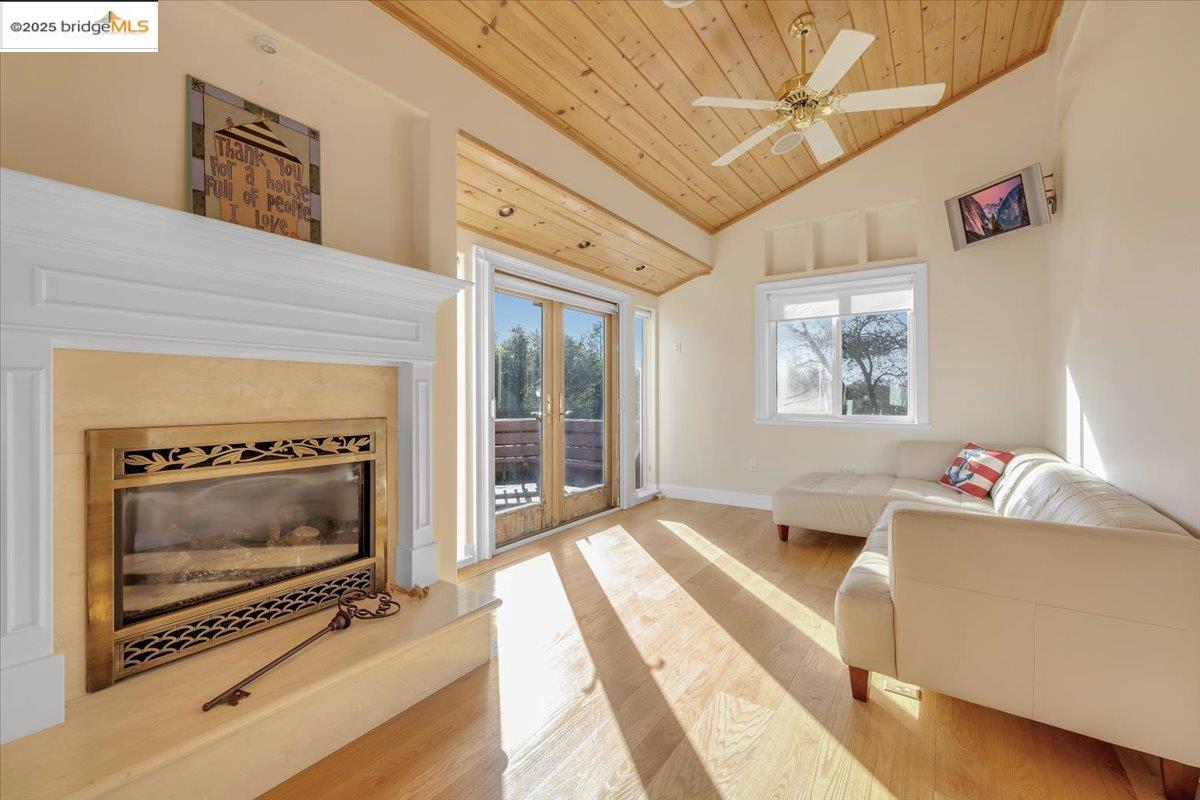 Groveland, California 95321, United States, 7 Bedrooms Bedrooms, ,5 BathroomsBathrooms,Residential,Active,1850