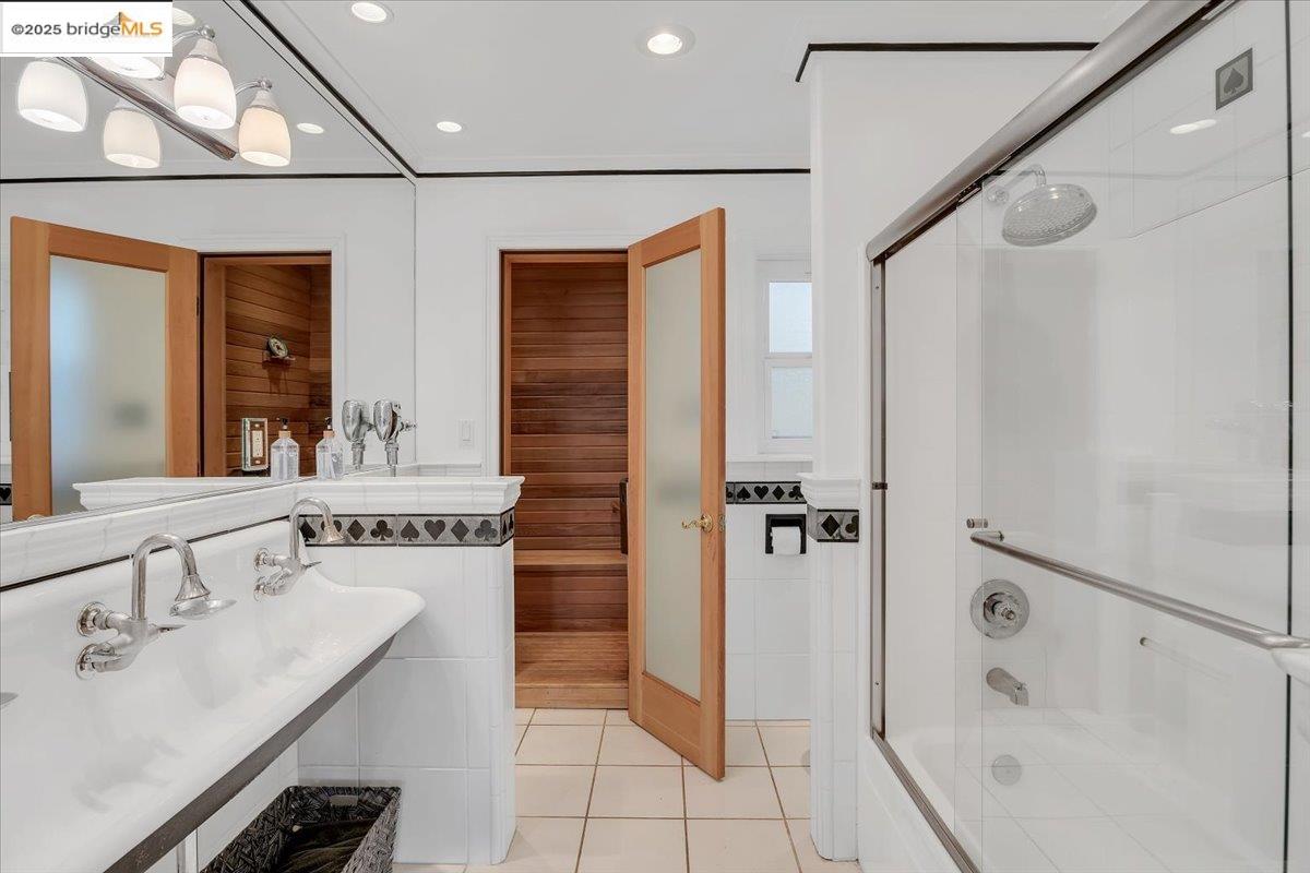 Groveland, California 95321, United States, 7 Bedrooms Bedrooms, ,5 BathroomsBathrooms,Residential,Active,1850