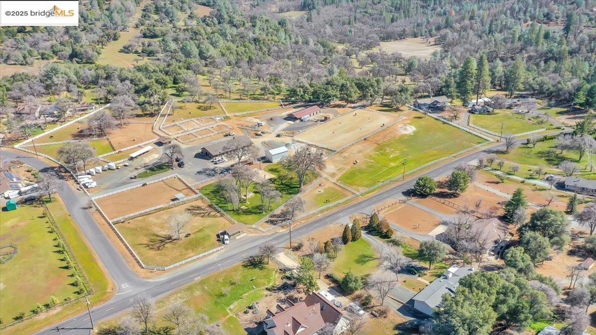 Groveland, California 95321, United States, 7 Bedrooms Bedrooms, ,5 BathroomsBathrooms,Residential,Active,1850