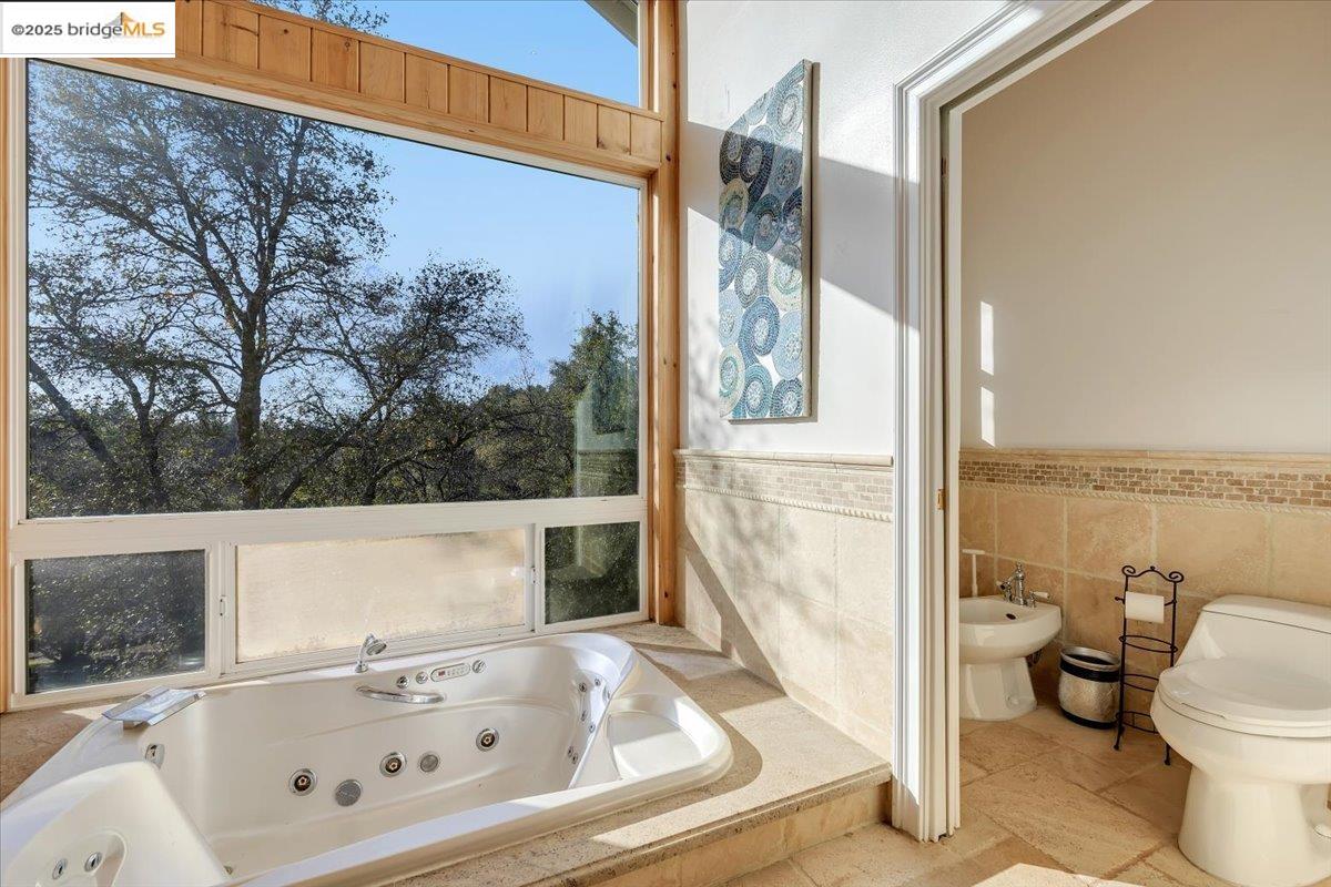 Groveland, California 95321, United States, 7 Bedrooms Bedrooms, ,5 BathroomsBathrooms,Residential,Active,1850