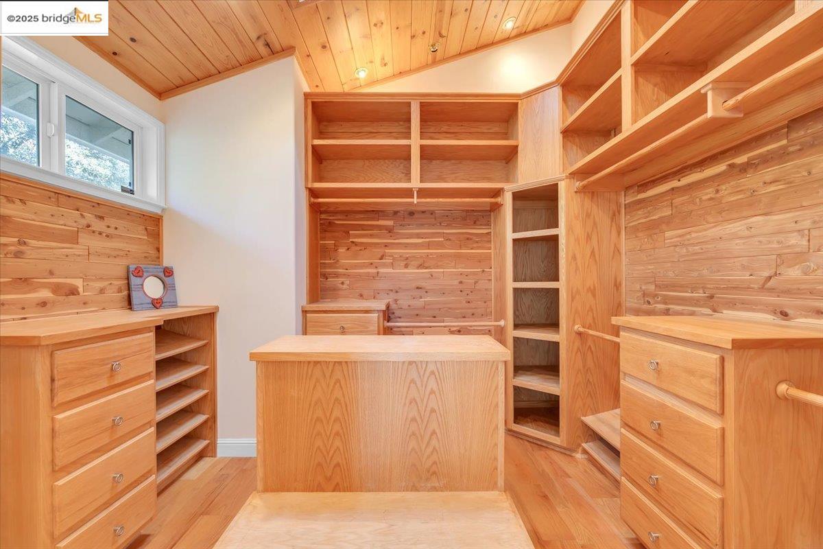 Groveland, California 95321, United States, 7 Bedrooms Bedrooms, ,5 BathroomsBathrooms,Residential,Active,1850