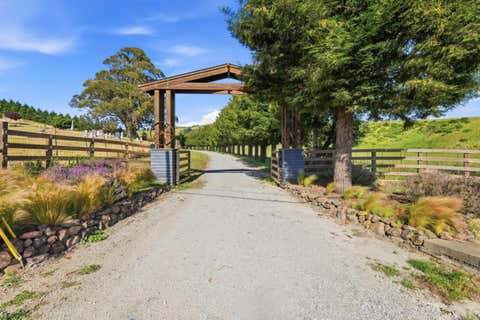 Photo of 560 Stage Road, Pescadero, CA 94060 (MLS # ML82052269)