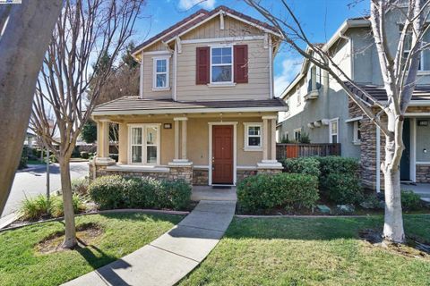 530 Cottage Park Dr Hayward CA 94544