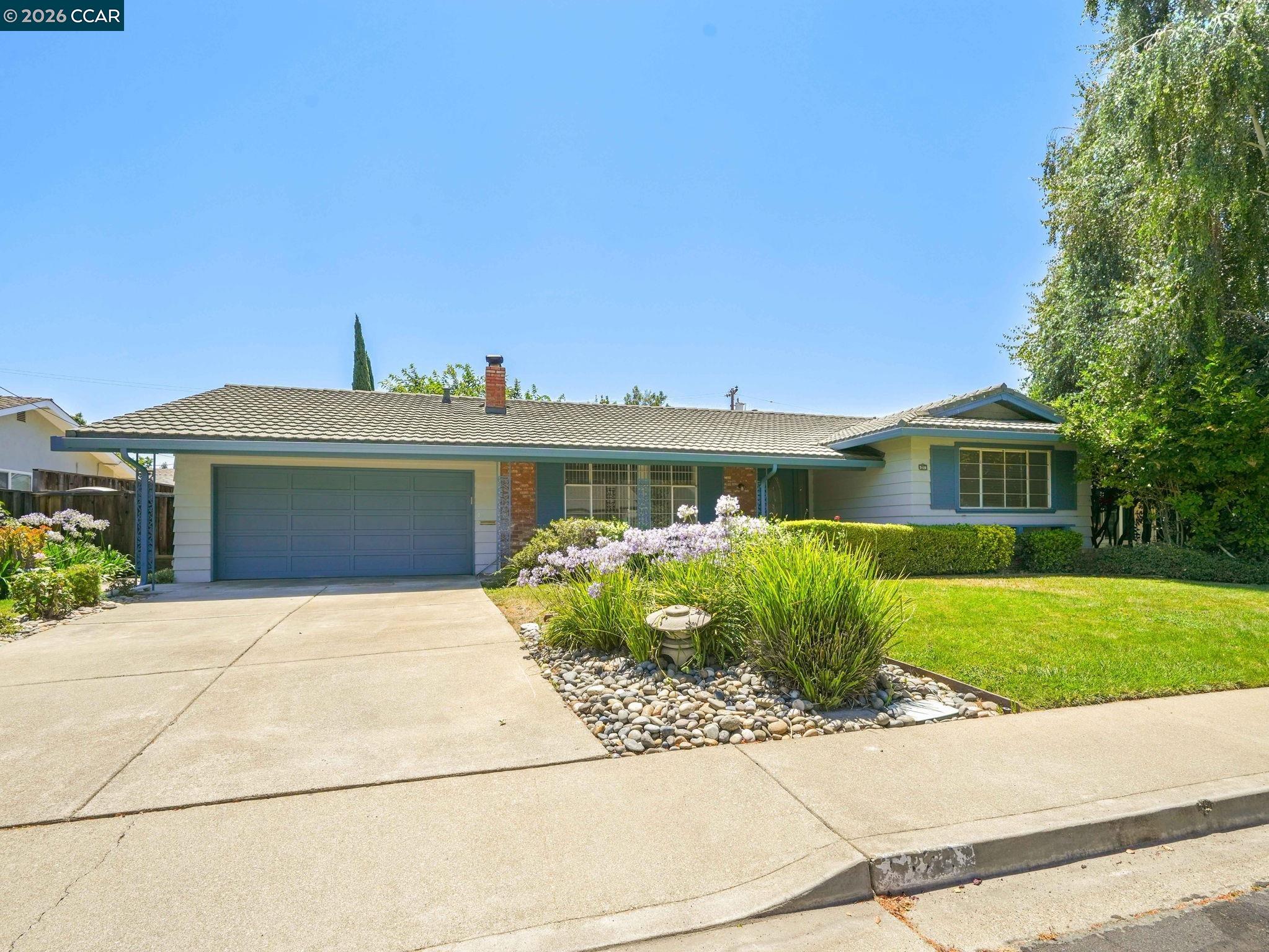 Photo 1 of 25 — 5120 Brookside Ct, Concord, CA 94521