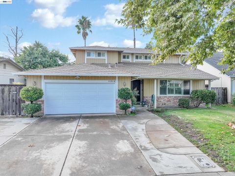 Photo of 2316 Otto Dr, Stockton, CA 95209 (MLS # 41125638)