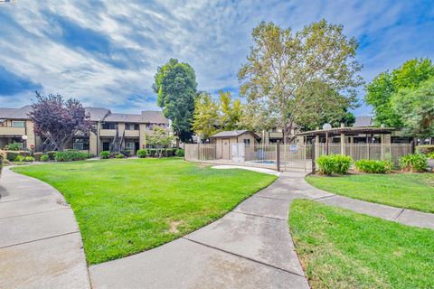 A home in San Leandro