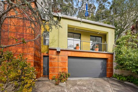 1822 Arrowhead Dr Oakland CA 94611