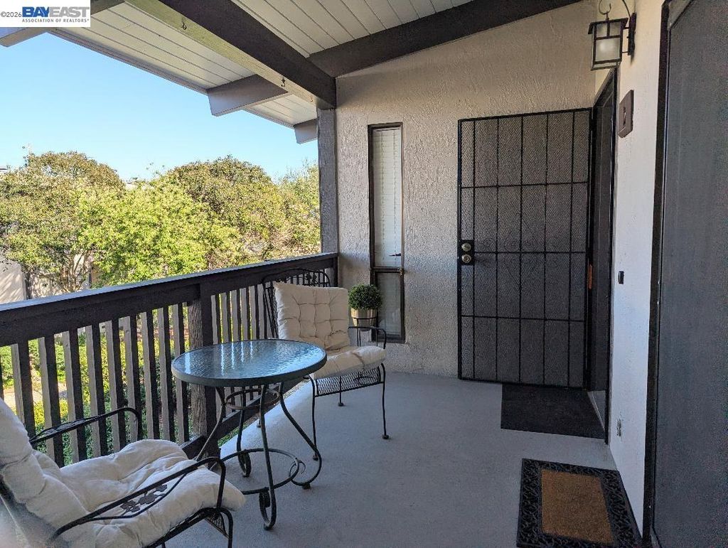 Photo of 19100 Crest Ave #24, Castro Valley, CA 94546 (MLS # 41129688)