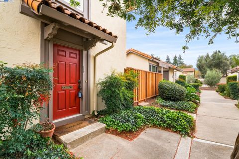 Photo of 1550 Calle Enrique, Pleasanton, CA 94566 (MLS # 41105241)