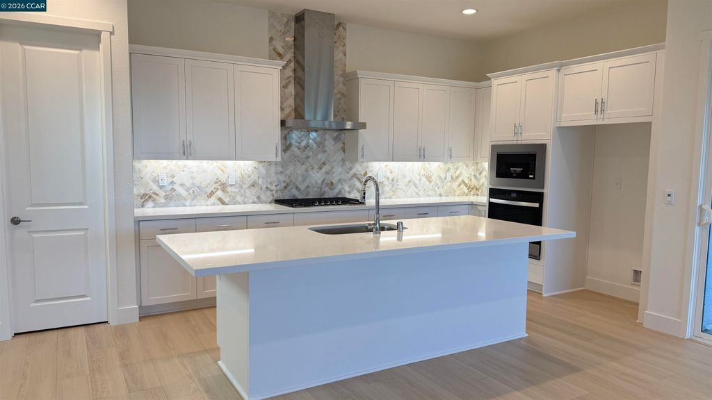 Photo of 17429 Bushwick Lane, Lathrop, CA 95330 (MLS # 41129155)