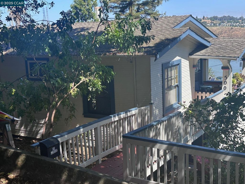 Photo of 500 Alhambra St, Crockett, CA 94525 (MLS # 41116048)