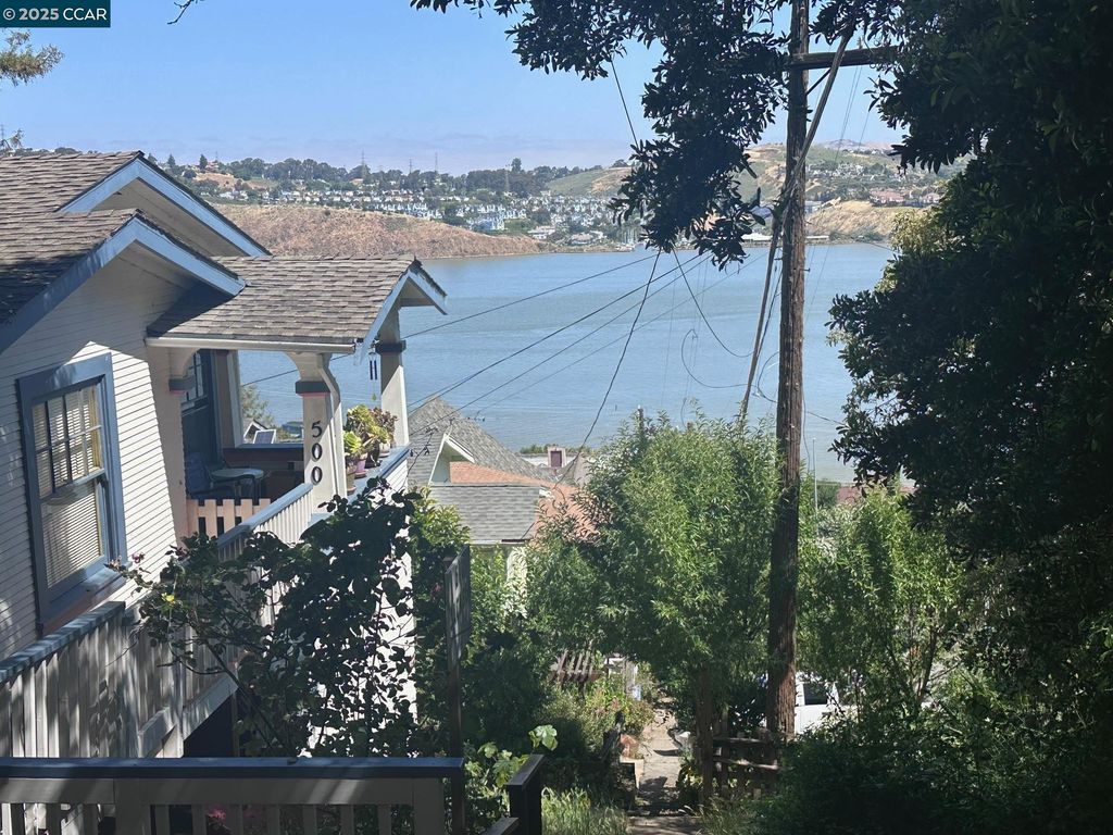 Photo of 500 Alhambra St, Crockett, CA 94525 (MLS # 41116048)