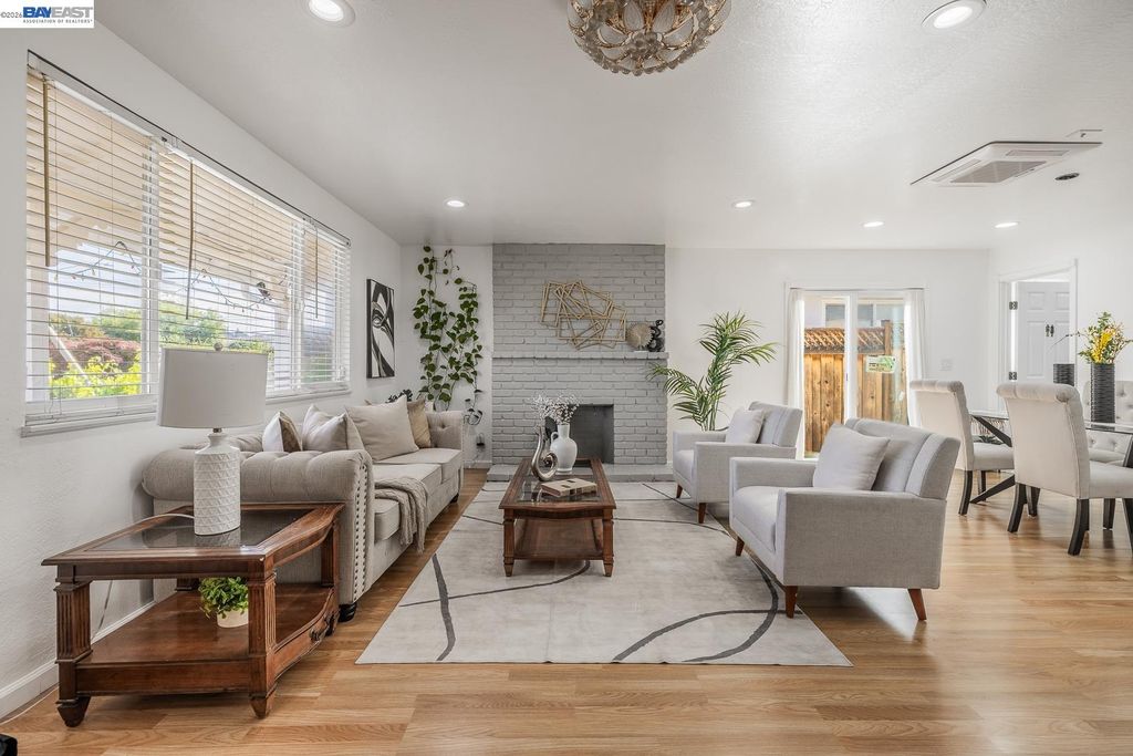 Photo of 4032 Doane St, Fremont, CA 94538 (MLS # 41135581)