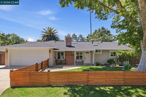 Photo of 1772 Ruth Dr, Pleasant Hill, CA 94523 (MLS # 41139845)