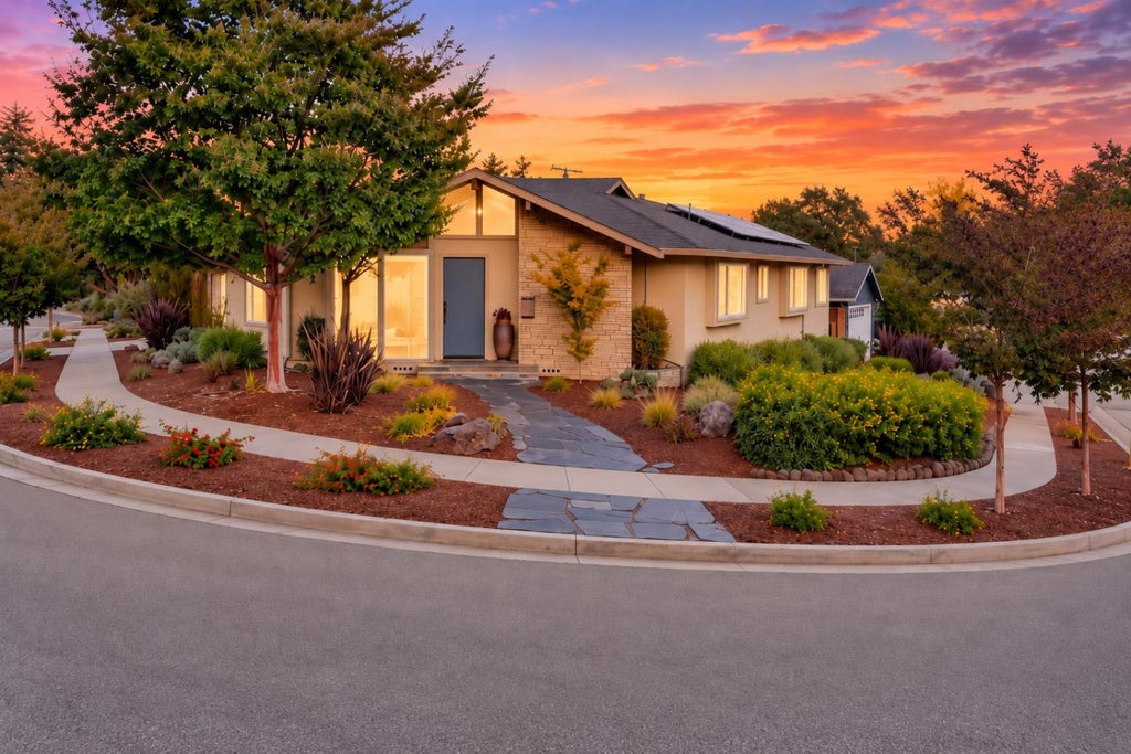 Photo of 148 Hollywood Avenue, Santa Cruz, CA 95060 (MLS # ML82061386)