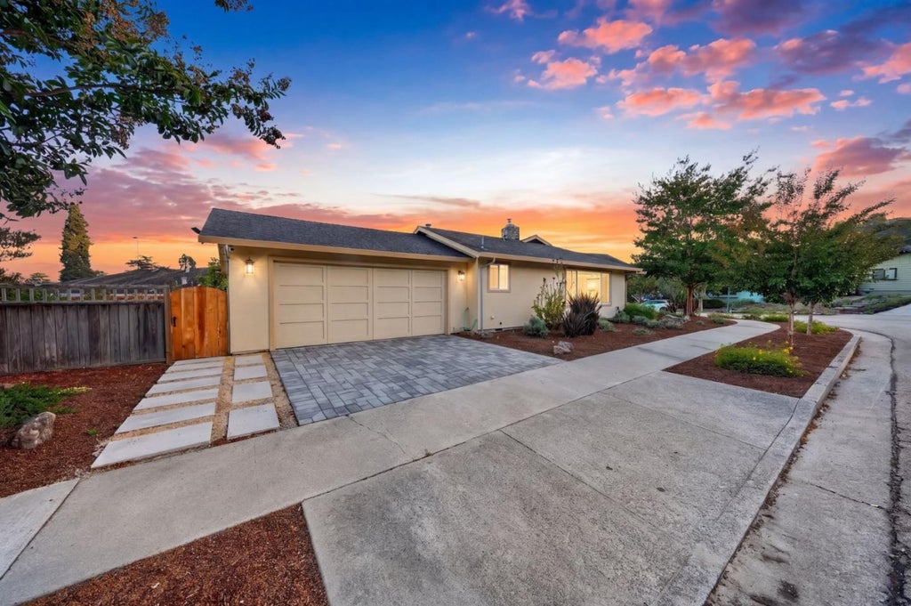 Photo of 148 Hollywood Avenue, Santa Cruz, CA 95060 (MLS # ML82061386)