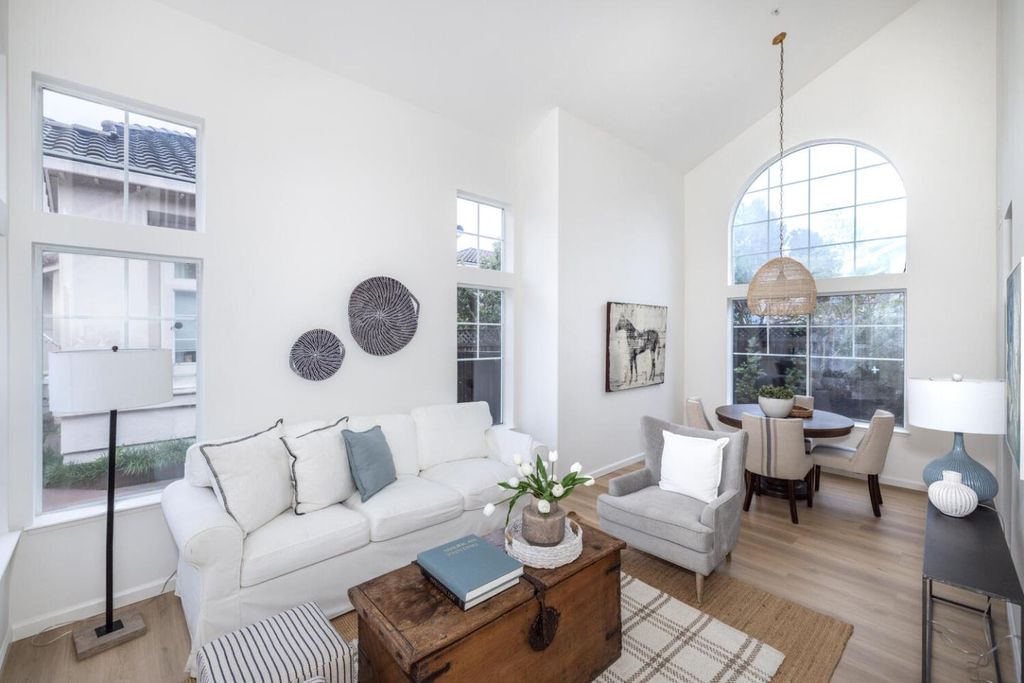 Photo of 429 S Frances Street, Sunnyvale, CA 94086 (MLS # ML82035354)