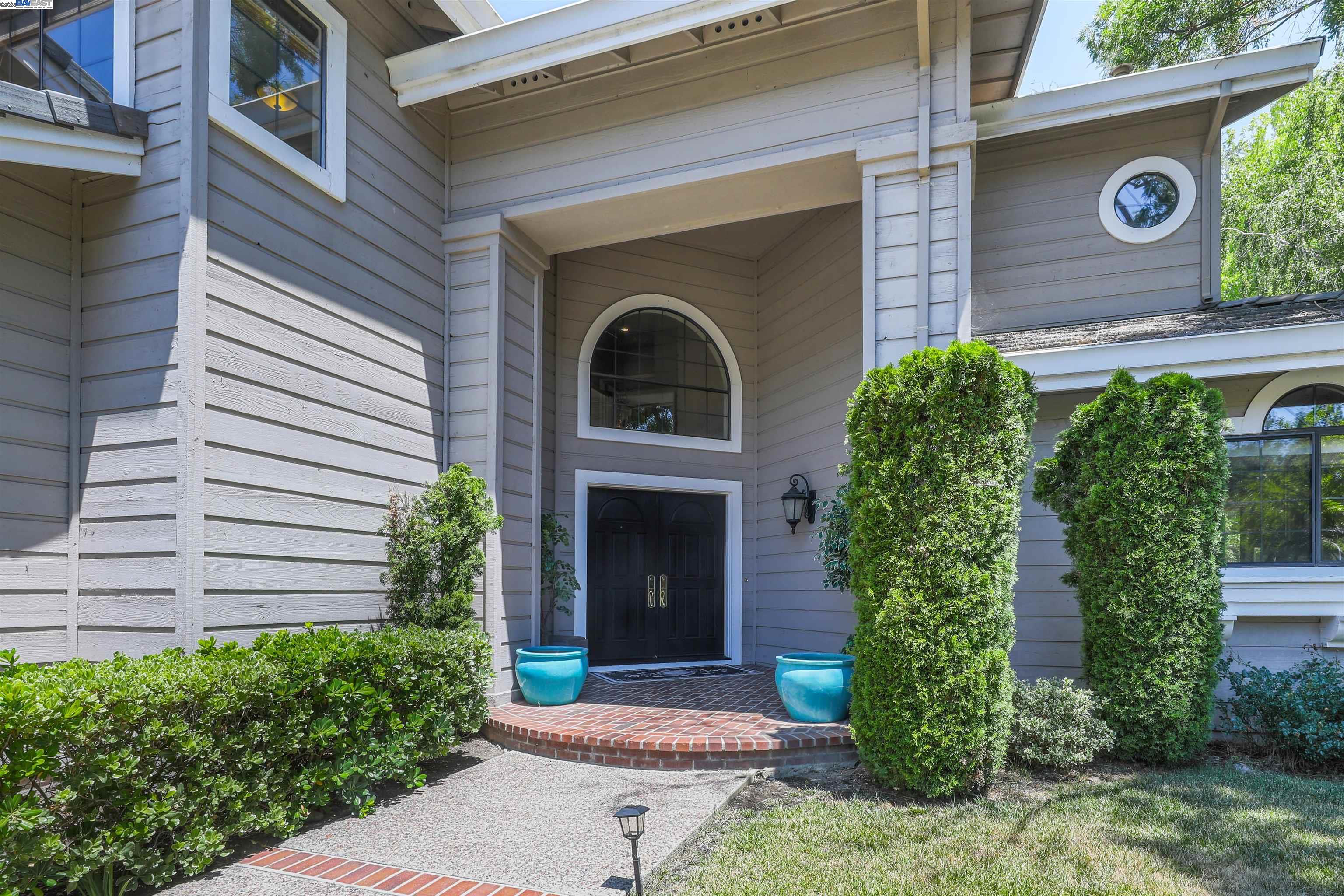 20 La Vista Way