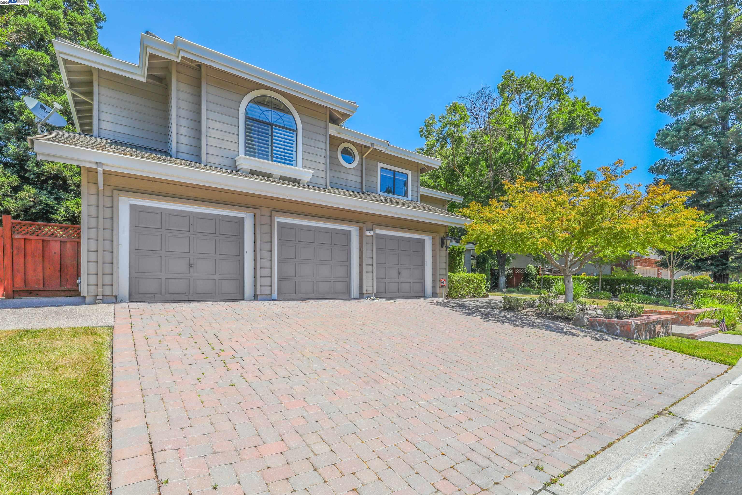 20 La Vista Way