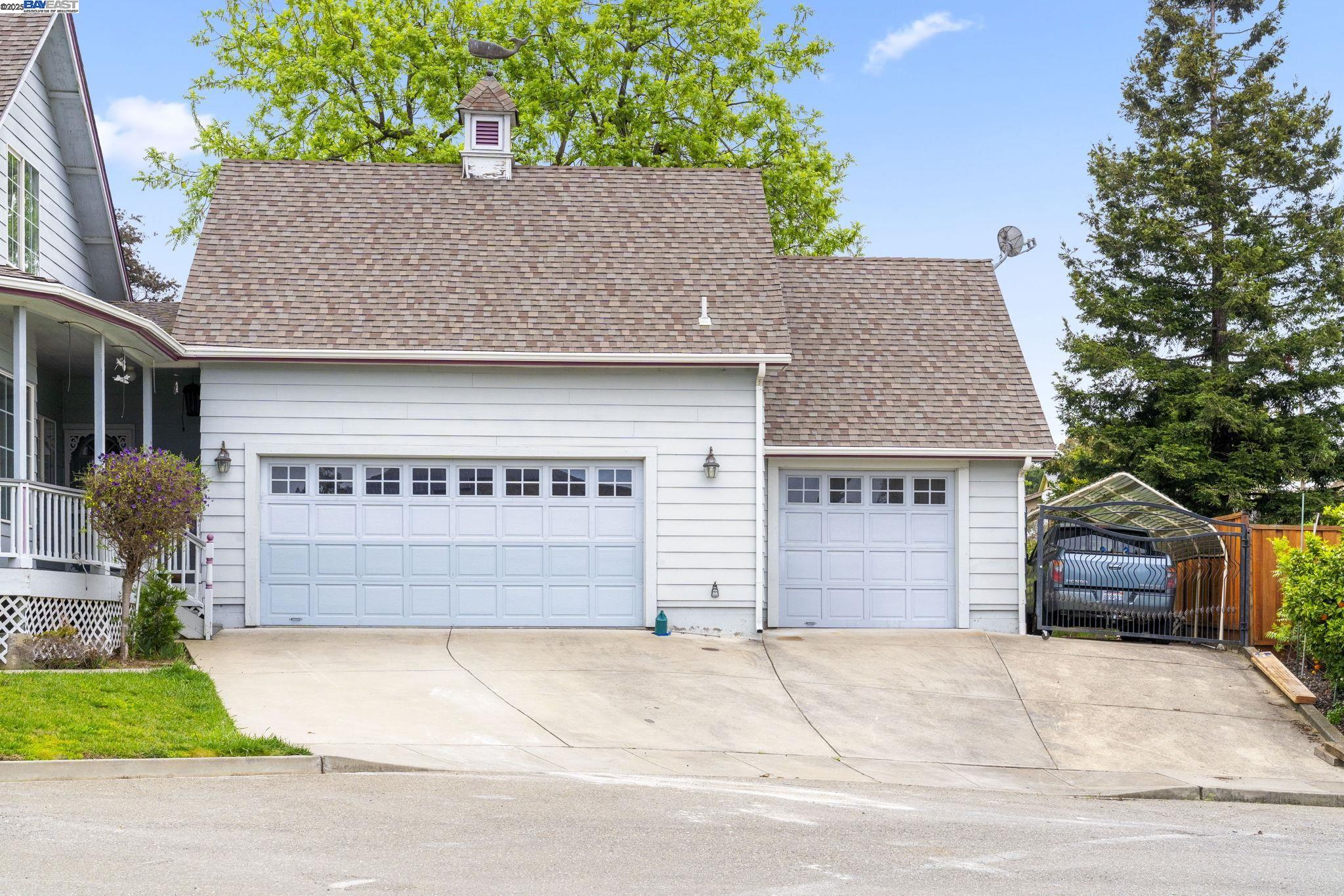 2461 Centennial Ln