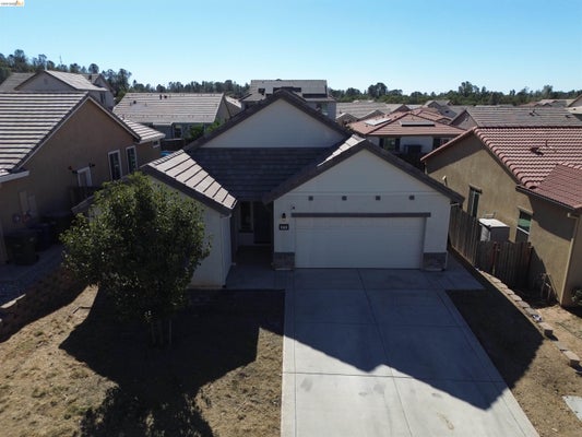 579 HONEYSUCKLE DR, IONE, CA 95640 - Image cce2c5ebdcfa701cdb361fd543d94b64/2294112872