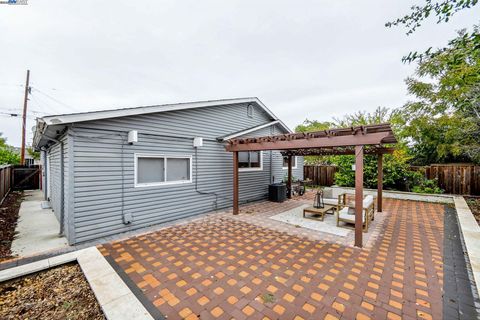 A home in East Palo Alto