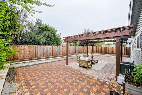 A home in East Palo Alto