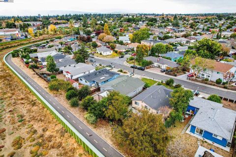 A home in East Palo Alto