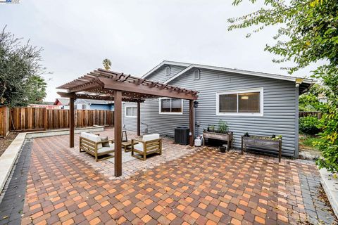 A home in East Palo Alto