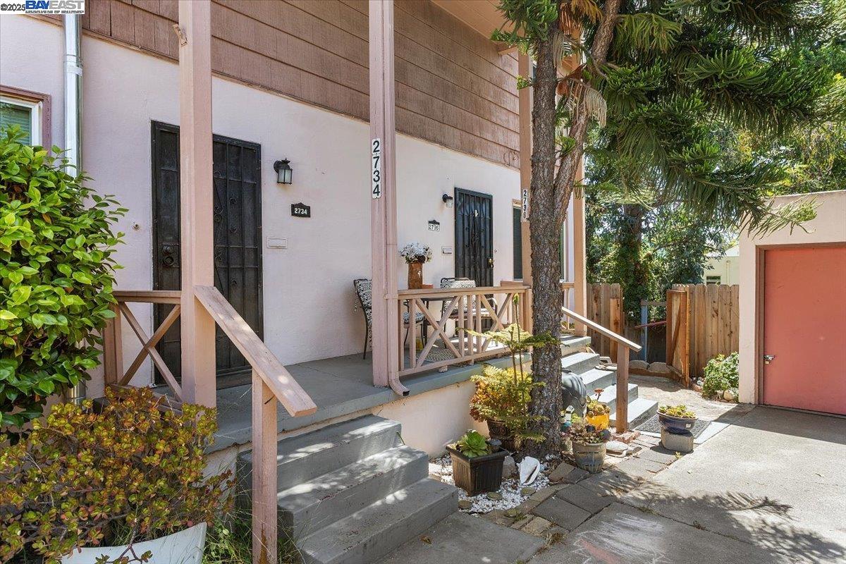 Oakland, California 94601, United States, 4 Bedrooms Bedrooms, ,Residential,Active,168025