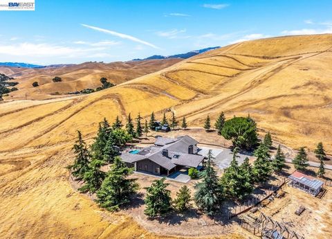 Photo of 8191 Highland Rd, Livermore, CA 94551 (MLS # 41132705)