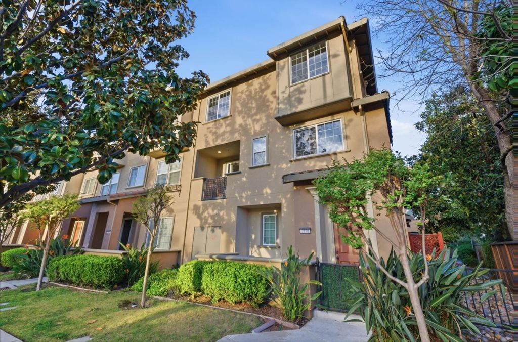 Photo of 2070 Almaden Road, San Jose, CA 95125 (MLS # ML82040904)