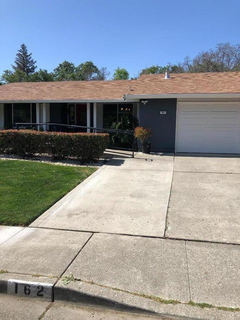 Photo of 162 N Alamo Drive, Vacaville, CA 95688 (MLS # ML82029166)