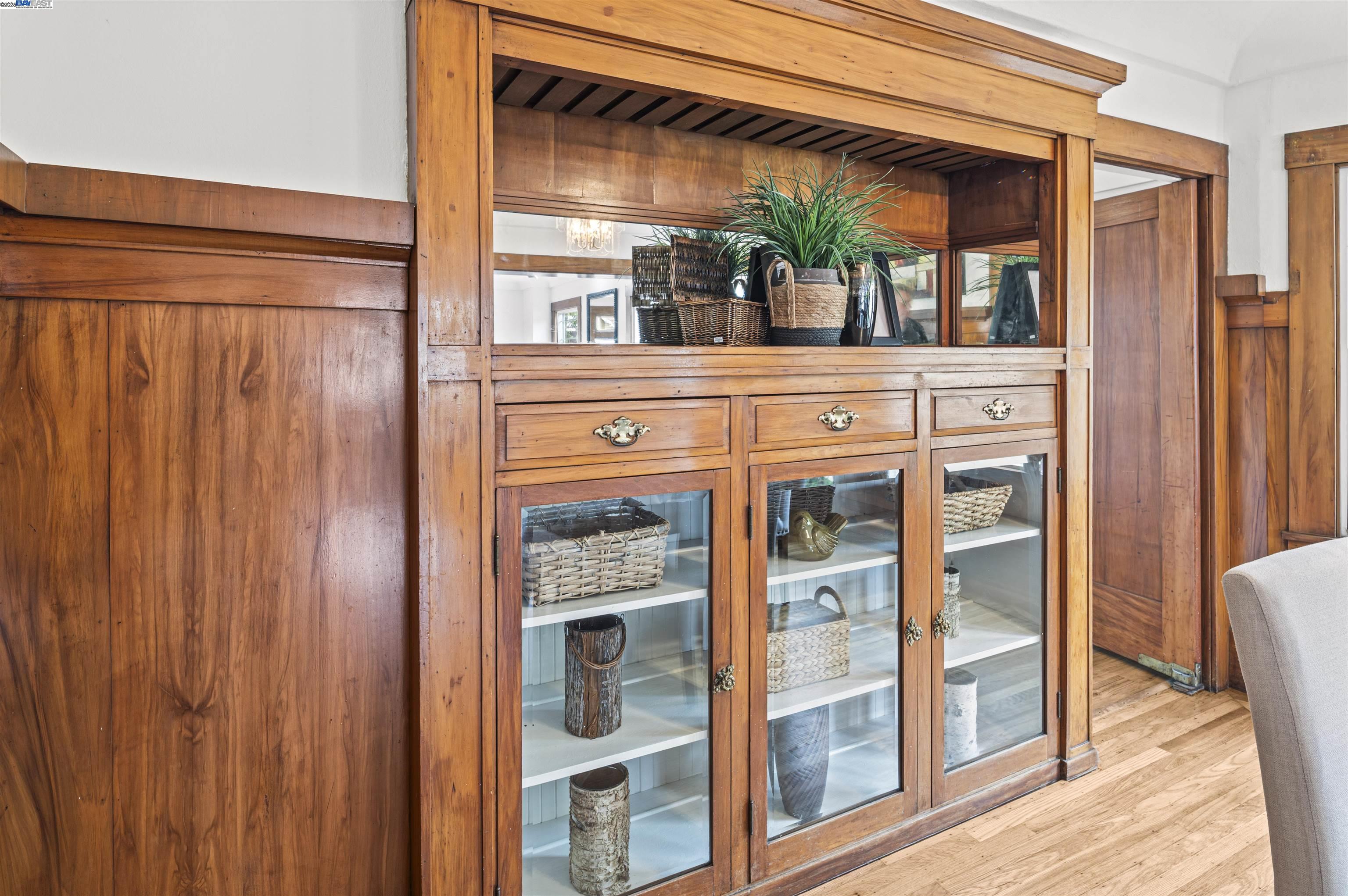 Alameda, California 94501, United States, 4 Bedrooms Bedrooms, ,Residential,Active,151549